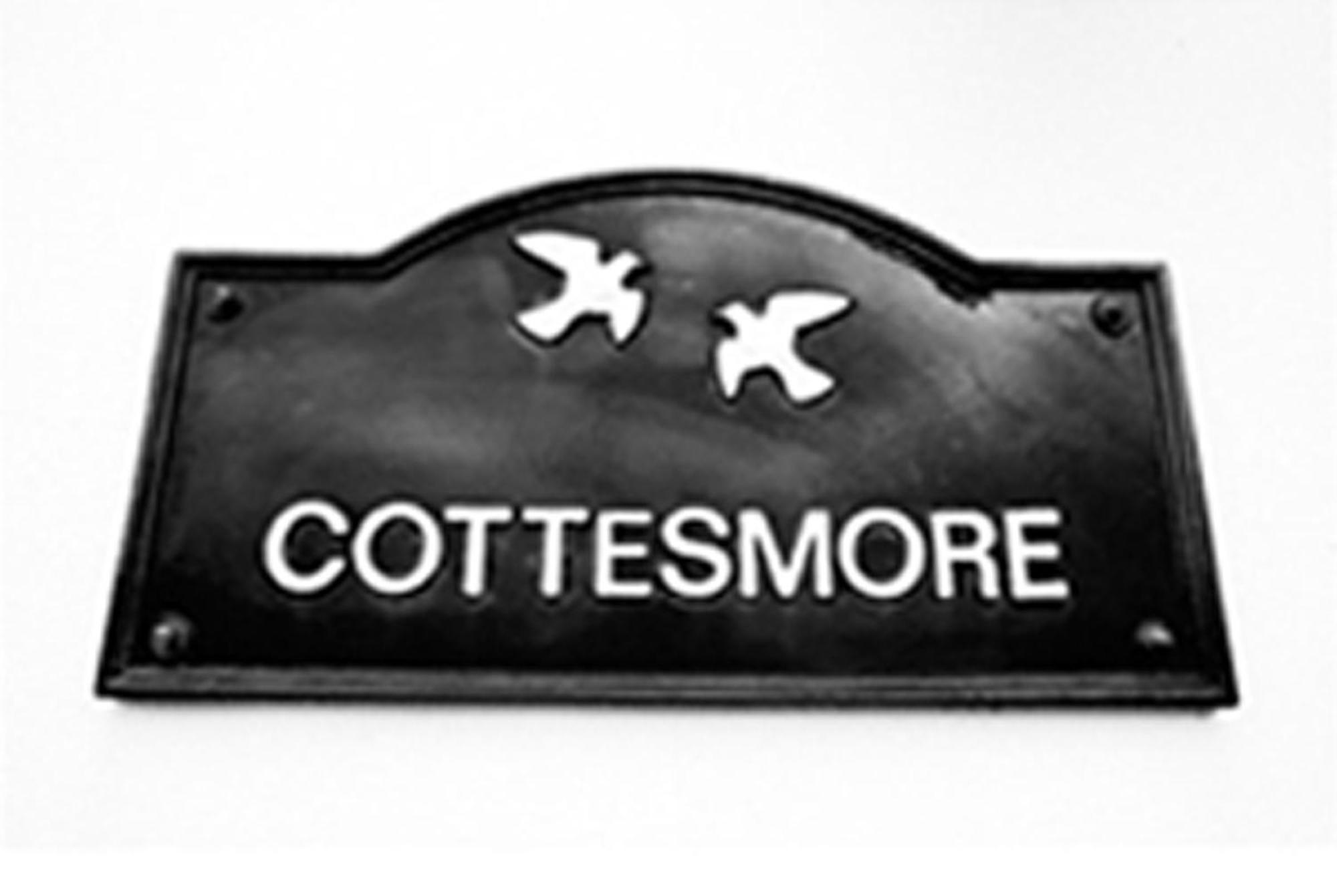 Cottesmore Bed And Breakfast Бушмілс Екстер'єр фото