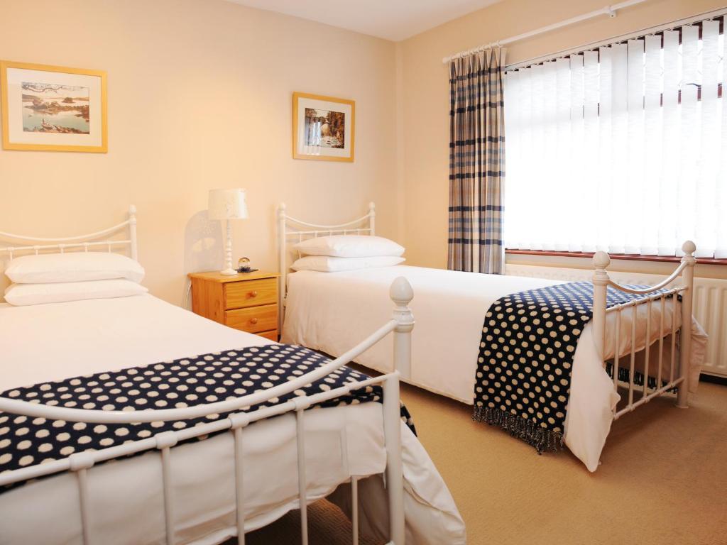 Cottesmore Bed And Breakfast Бушмілс Номер фото